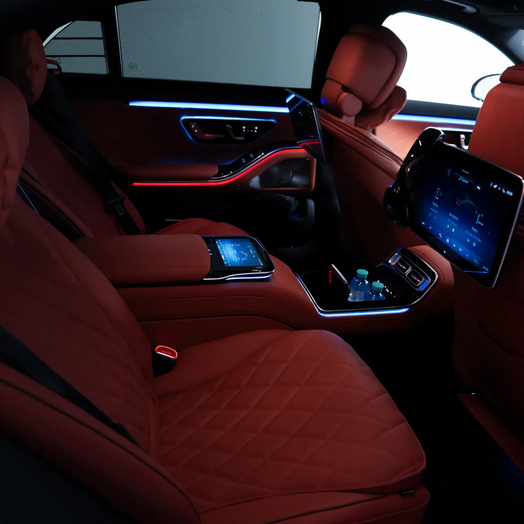 Chauffeurdienst Wien, VIP Fahrservice, Flughafentransfer Wien, Privater Chauffeur Service, Limousinenservice, Stundenvermietung, Business Transfer, Premium Fahrservice, Exklusiver Fahrservice, Mercedes, Wien, Chauffeur Service, Stadttransfer, Langstrecken Transfer, Business Van, First Class, Business Class, Kleinbus, Chauffeur mieten Wien, Privatfahrer stundenweise, Limousine mit Chauffeur, Chauffeurservice für Events, Stundenbuchung Wien Luxus Taxi Wien, exklusives Taxi in Wien, private Stadtrundfahrt, geräumiges Großraum Taxi, Business Van mit Fahrer, Premium Taxi, VIP Taxi, Transportlösung für Meetings, Kleinbus-Taxi, Luxus-Taxi Langstreckentransfer Chauffeur, Chauffeur Langstrecke, Chauffeurfahrt Ausland, Transfer Wien Ausland, Luxusreise Chauffeur, Grenzüberschreitender Limousinenservice, Langstreckenfahrt mit Fahrer, Limousinenservice im Ausland, Privatfahrer für Fernfahrten, Chauffeurservice europaweit Mercedes S-Klasse, Luxus Chauffeurservice, Executive Chauffeur Service, S-Klasse mit Chauffeur, First Class Limousine, Luxustransfer für Geschäftsreisen, Hochzeitsfahrt Limousinenservice Privat Chauffeur Kosten, Chauffeur Service Preise, Chauffeur Kosten pro Stunde, Kosten Limousinenservice, monatliche Kosten Chauffeur, Großraumtaxi, Minivan-Taxi, BMW 7er mit Fahrer