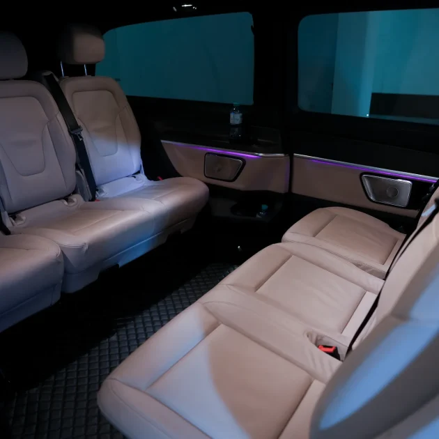 Chauffeurdienst Wien, VIP Fahrservice, Flughafentransfer Wien, Privater Chauffeur Service, Limousinenservice, Stundenvermietung, Business Transfer, Premium Fahrservice, Exklusiver Fahrservice, Mercedes, Wien, Chauffeur Service, Stadttransfer, Langstrecken Transfer, Business Van, First Class, Business Class, Kleinbus, Chauffeur mieten Wien, Privatfahrer stundenweise, Limousine mit Chauffeur, Chauffeurservice für Events, Stundenbuchung Wien Luxus Taxi Wien, exklusives Taxi in Wien, private Stadtrundfahrt, geräumiges Großraum Taxi, Business Van mit Fahrer, Premium Taxi, VIP Taxi, Transportlösung für Meetings, Kleinbus-Taxi, Luxus-Taxi Langstreckentransfer Chauffeur, Chauffeur Langstrecke, Chauffeurfahrt Ausland, Transfer Wien Ausland, Luxusreise Chauffeur, Grenzüberschreitender Limousinenservice, Langstreckenfahrt mit Fahrer, Limousinenservice im Ausland, Privatfahrer für Fernfahrten, Chauffeurservice europaweit Mercedes S-Klasse, Luxus Chauffeurservice, Executive Chauffeur Service, S-Klasse mit Chauffeur, First Class Limousine, Luxustransfer für Geschäftsreisen, Hochzeitsfahrt Limousinenservice Privat Chauffeur Kosten, Chauffeur Service Preise, Chauffeur Kosten pro Stunde, Kosten Limousinenservice, monatliche Kosten Chauffeur, Großraumtaxi, Minivan-Taxi, BMW 7er mit Fahrer