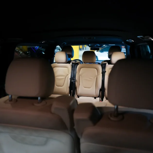 Chauffeurdienst Wien, VIP Fahrservice, Flughafentransfer Wien, Privater Chauffeur Service, Limousinenservice, Stundenvermietung, Business Transfer, Premium Fahrservice, Exklusiver Fahrservice, Mercedes, Wien, Chauffeur Service, Stadttransfer, Langstrecken Transfer, Business Van, First Class, Business Class, Kleinbus, Chauffeur mieten Wien, Privatfahrer stundenweise, Limousine mit Chauffeur, Chauffeurservice für Events, Stundenbuchung Wien Luxus Taxi Wien, exklusives Taxi in Wien, private Stadtrundfahrt, geräumiges Großraum Taxi, Business Van mit Fahrer, Premium Taxi, VIP Taxi, Transportlösung für Meetings, Kleinbus-Taxi, Luxus-Taxi Langstreckentransfer Chauffeur, Chauffeur Langstrecke, Chauffeurfahrt Ausland, Transfer Wien Ausland, Luxusreise Chauffeur, Grenzüberschreitender Limousinenservice, Langstreckenfahrt mit Fahrer, Limousinenservice im Ausland, Privatfahrer für Fernfahrten, Chauffeurservice europaweit Mercedes S-Klasse, Luxus Chauffeurservice, Executive Chauffeur Service, S-Klasse mit Chauffeur, First Class Limousine, Luxustransfer für Geschäftsreisen, Hochzeitsfahrt Limousinenservice Privat Chauffeur Kosten, Chauffeur Service Preise, Chauffeur Kosten pro Stunde, Kosten Limousinenservice, monatliche Kosten Chauffeur, Großraumtaxi, Minivan-Taxi, BMW 7er mit Fahrer